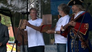 d37f2ddb151d248e58a129e45a1c172d